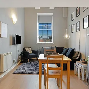 Duplex 3 Bedroom Mezzanine - Heart Of Apartment
